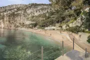Plage de la Mala : snack régulé et contrats renouvelés à Cap-d'Ail