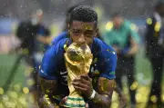 Presnel Kimpembe : « Je vis sans regrets, j'ai ramené une étoile à mon pays »