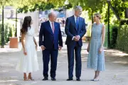 Presse espagnole: duo d'élégances pour le couple princier et royal à Madrid