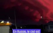 Russie : ciel rouge vif à Syrostan à cause des orages violents