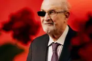 Salman Rushdie : « Je me suis approché de la mort autant qu’on le peut »