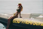 TheArsenale et Pirelli : 12 produits déjantés, du maillot au bateau gonflable