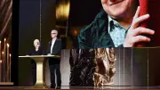 Thierry Lhermitte adresse un message émouvant à Michel Blanc sur C à Vous