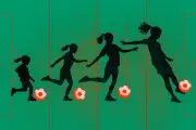 Témoignage : une fille face au sexisme dans la cour de récré au foot