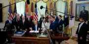 Trump menace de frapper l'Iran 