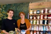 Un café-tricot original ouvre à Toulon : Pelot'Thé mêle thé et pelotes