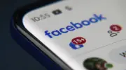 Une Australienne découvre sur Facebook qu'elle a gagné 1,6 million $ au loto