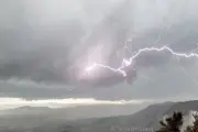 Var en vigilance orange aux orages : vent jusqu'à 90 km/h et grêle attendus