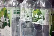 Volvic condamnée pour publicité trompeuse sur sa naturalité
