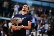 Zverev écourte une interview après son titre à Roland-Garros