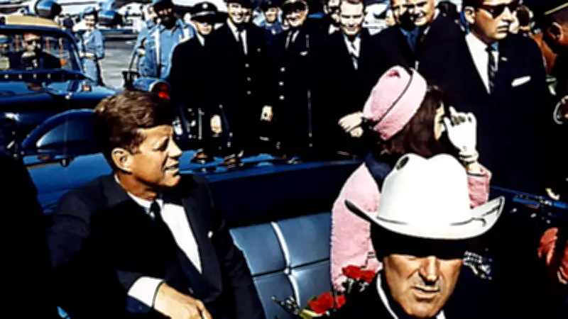 60 ans après JFK : le témoignage exclusif de Philippe Labro à Dallas