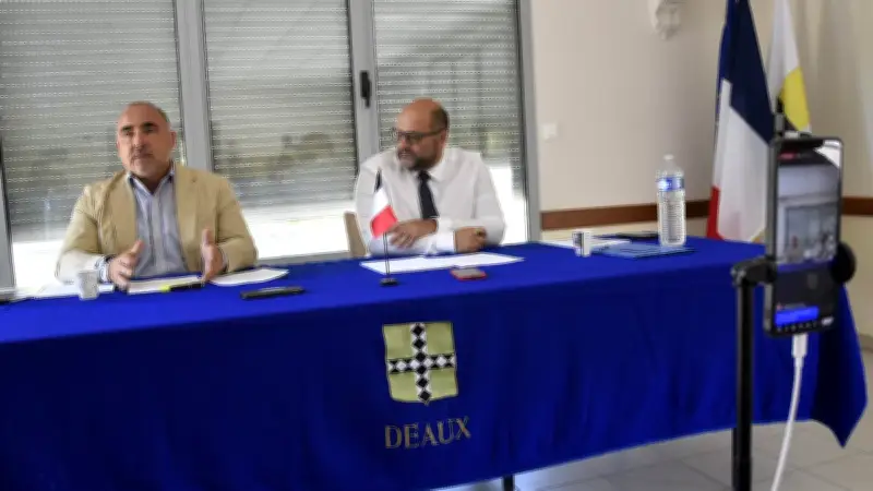 Aérodrome de Deaux : la CCI et le maire défendent le projet photovoltaïque