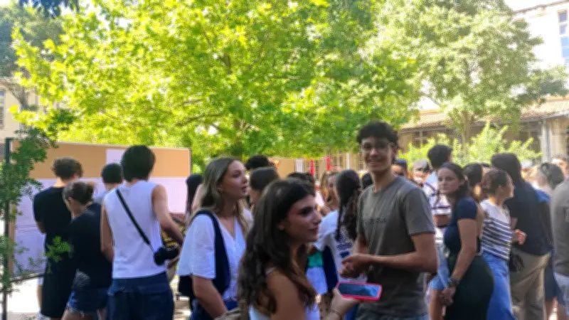 Bac 2026 à Nîmes : joie et mentions pour les bacheliers