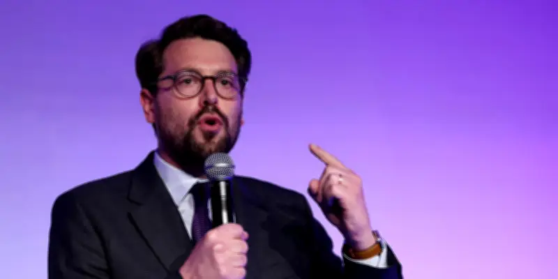 Benjamin Lucas-Landy retire sa candidature à la primaire de la gauche