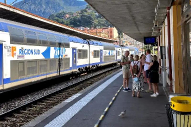 Bloqué 2h30 en train entre Nice et Monaco : un passager témoigne