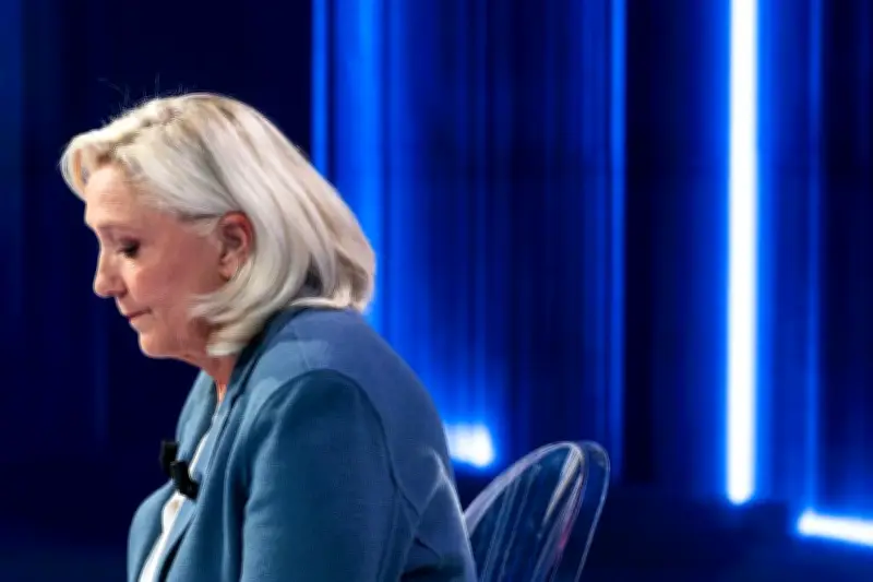 Bracelet électronique : Le Pen estime impossible de faire la présidentielle