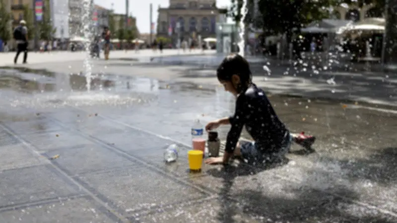 Canicule : 7 départements en vigilance orange, jusqu'à 40°C dimanche