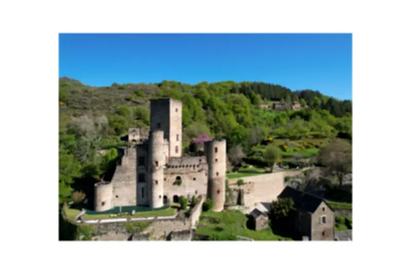 Château de Belcastel : un géant médiéval en Aveyron