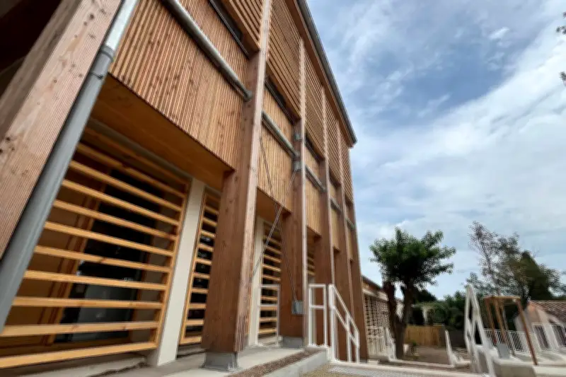 École durable de La Garde-Freinet : limites face aux canicules