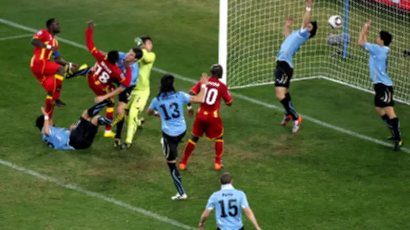 Coupe du monde 2026 : le jour où Luis Suárez a joué au volley-ball et enragé le Ghana
