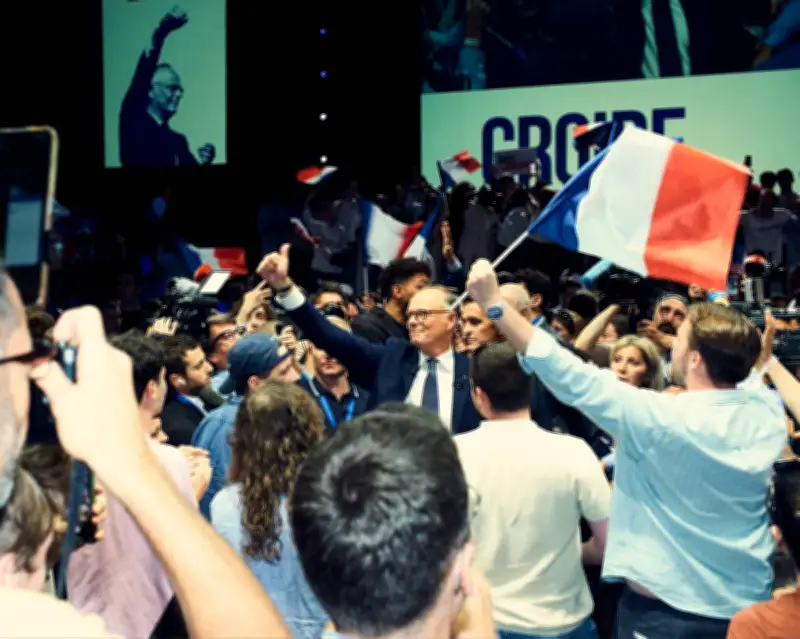 Édouard Philippe appelle à l'effort pour l'avenir des enfants
