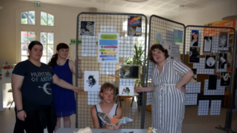 Exposition artistique au Quai : cinq jeunes femmes dévoilent leurs œuvres