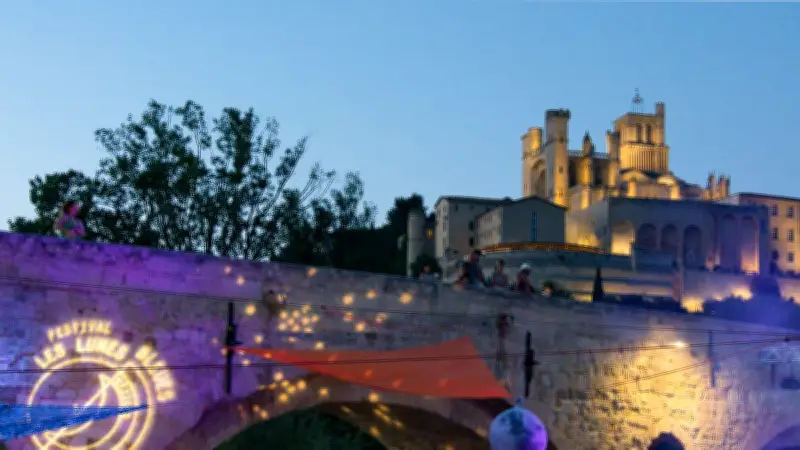 Festival Lunes Bleues : un ancrage culturel alternatif à Béziers