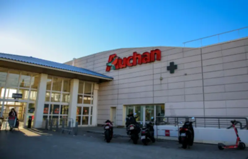 Feu vert sans conditions pour le rachat de 167 magasins Auchan par Intermarché et Netto