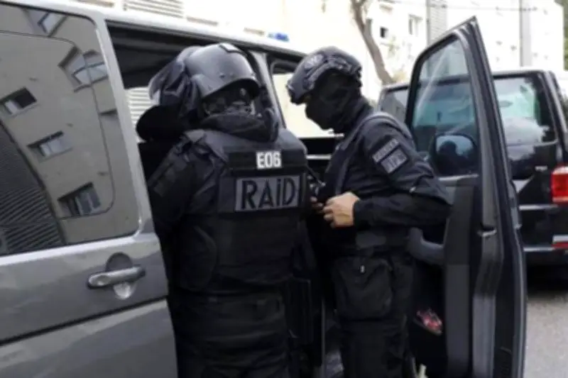 Forcené sur la Promenade des Anglais à Nice : le RAID intervient et le maîtrise