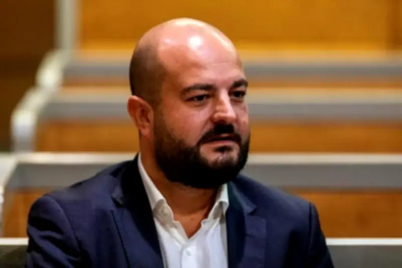 Fréjus : le maire RN attaque la presse, un réflexe d'extrême droite