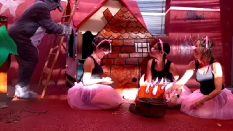 Gallargues : spectacle des Trois Petits Cochons pour finir l'année à la crèche