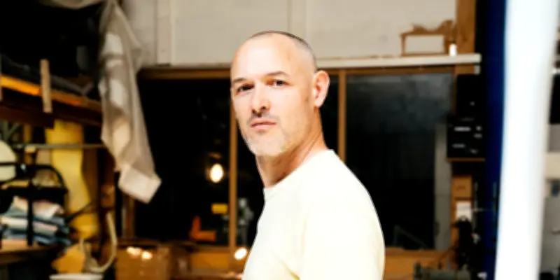 Grégory Lacoua : tapissier designer à La Courneuve, la fibre organique