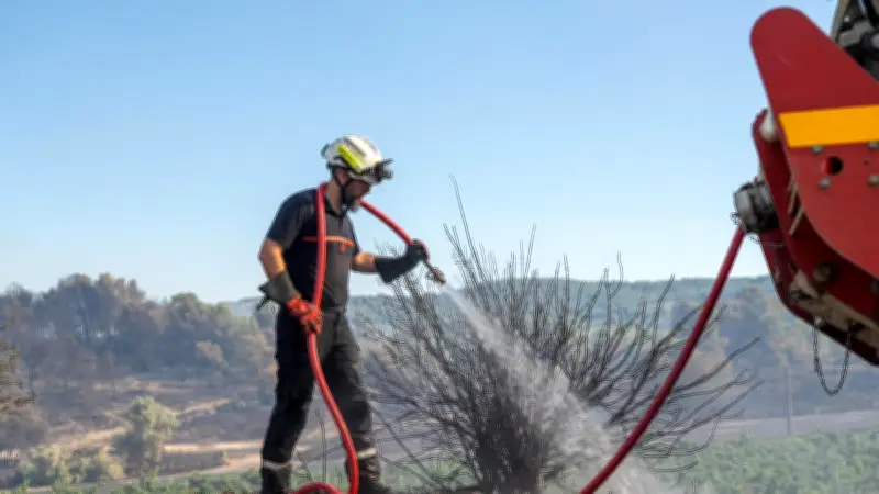 Incendie dans l'Aude : 10 photos de la lutte des pompiers