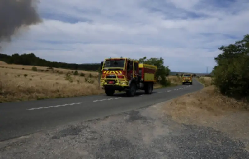 Incendie dans l'Aude : 150 pompiers mobilisés, feu fixé mais pas éteint