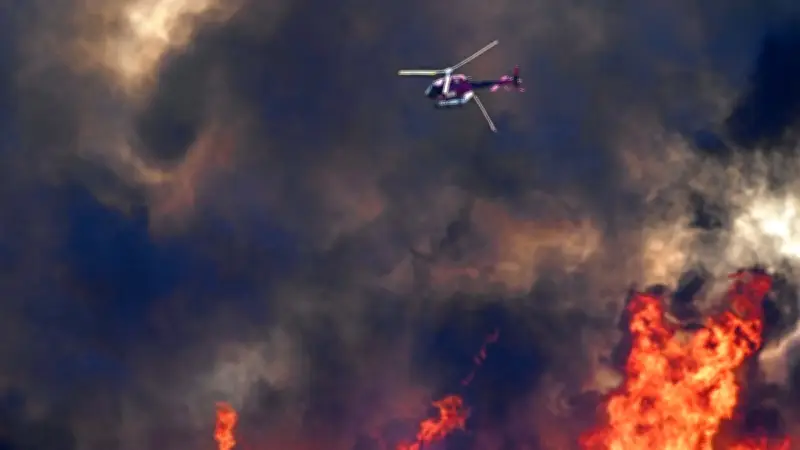 Incendie dans le Gard : 540 hectares brûlés, le feu fixé mais risque élevé