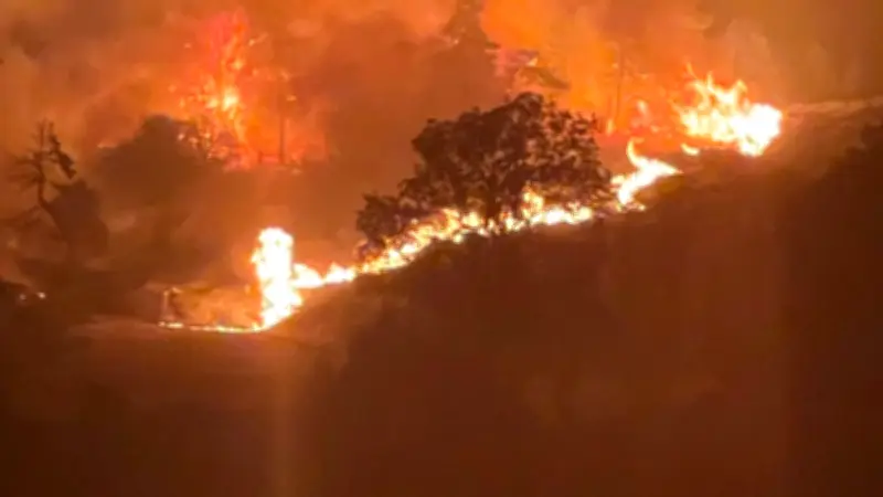 Incendie en Lozère : 150 hectares brûlés, 27 foyers sans électricité