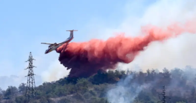 Incendie géant dans les Pyrénées-Orientales : 4 600 hectares brûlés