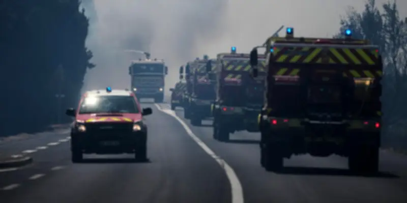 Incendies dans les Pyrénées-Orientales : le feu stabilisé mais pas fixé