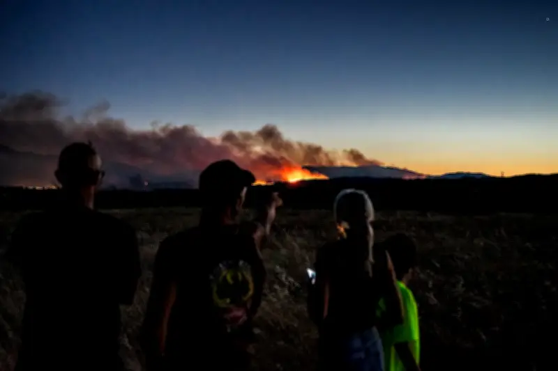 Incendies dans les Pyrénées-Orientales : évacuation d'Ille-sur-Têt