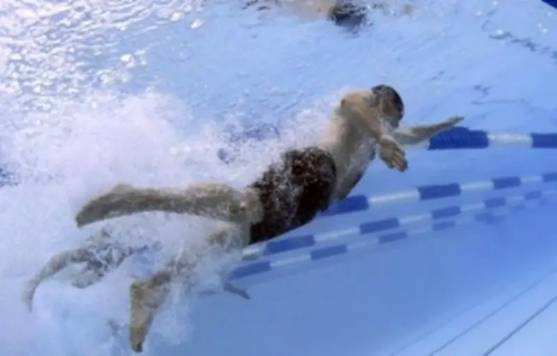 Incidents dans une piscine allemande : des Français escaladent les grilles