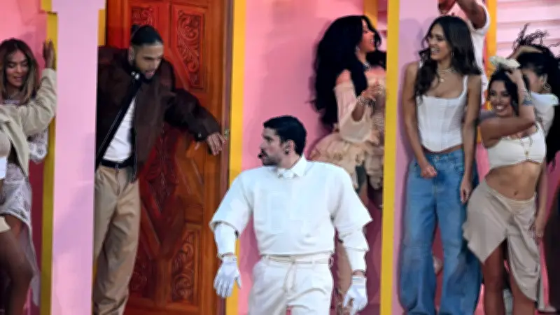 Jeremy Villanueva, l'homme qui choisit les fans VIP de Bad Bunny