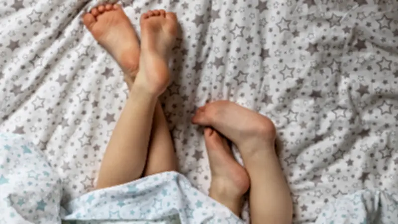 Jumelles mortes déshydratées à Beuvrages : parents écroués