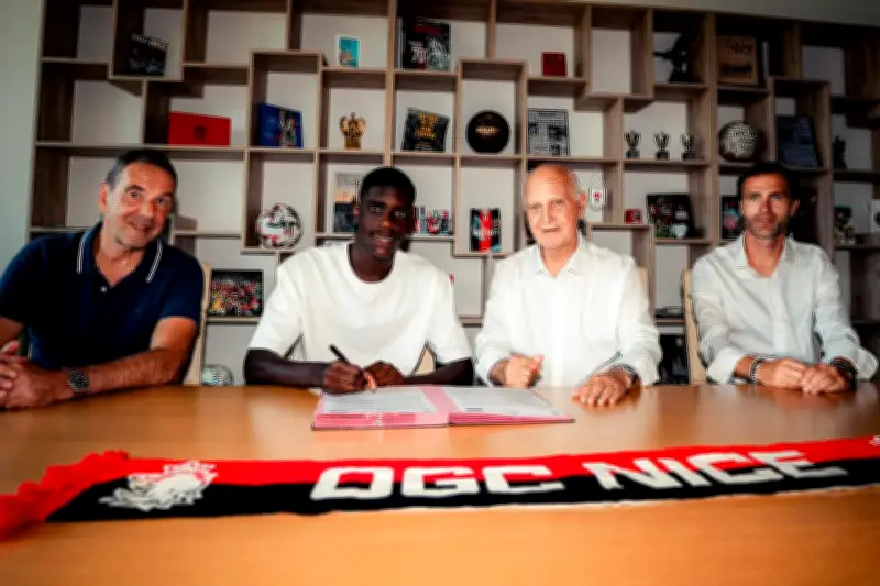 Junior Mandza signe son premier contrat pro avec l'OGC Nice