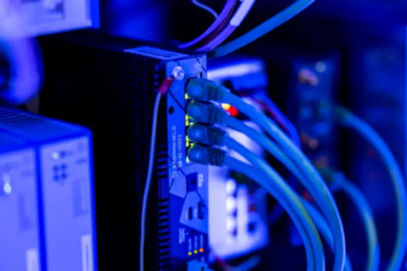Justice suspendue pour les opposants au data center IA près de Valence