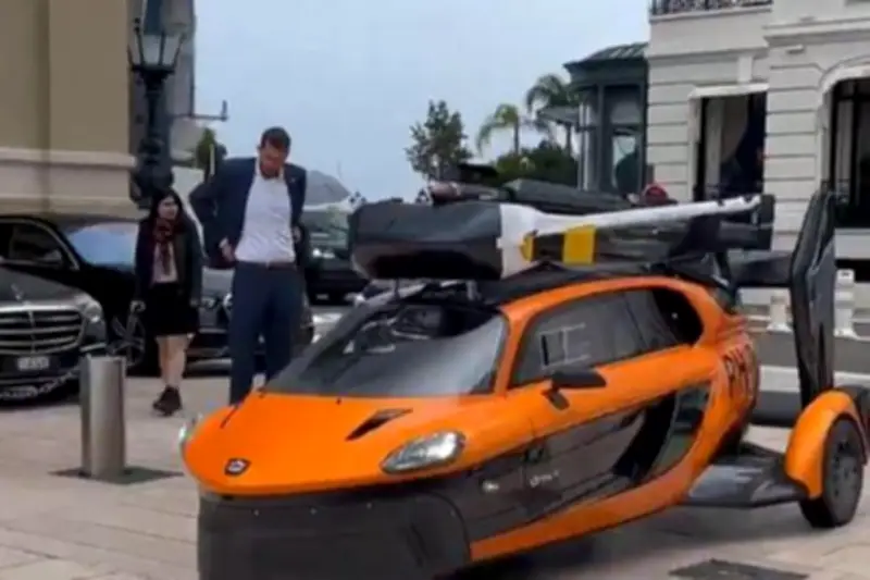 La voiture volante PAL-V Liberty de retour à Monaco