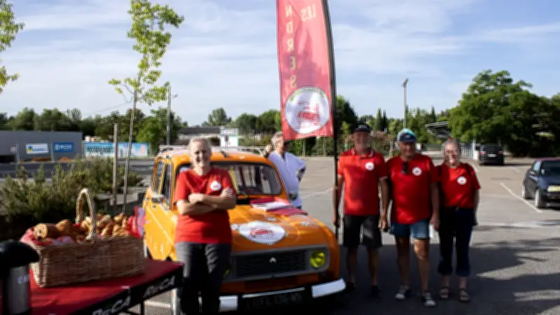Les Roulyndres remettent 500 € à la SPA lors d'une balade de 85 km