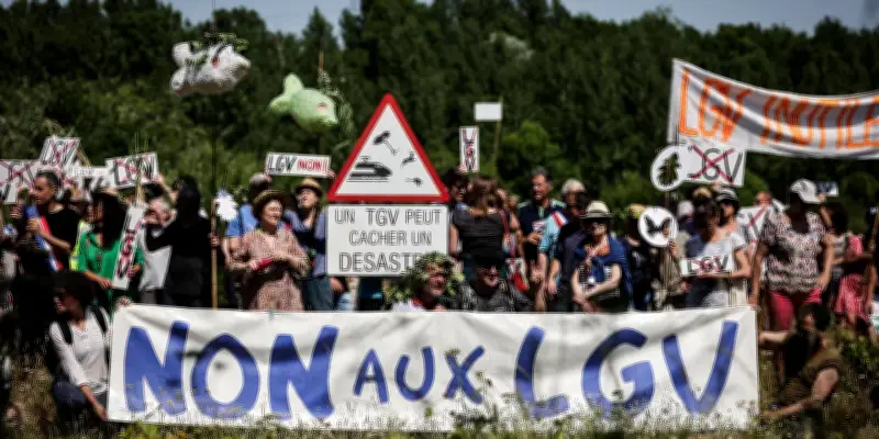 LGV Bordeaux-Toulouse : chaîne humaine contre le projet