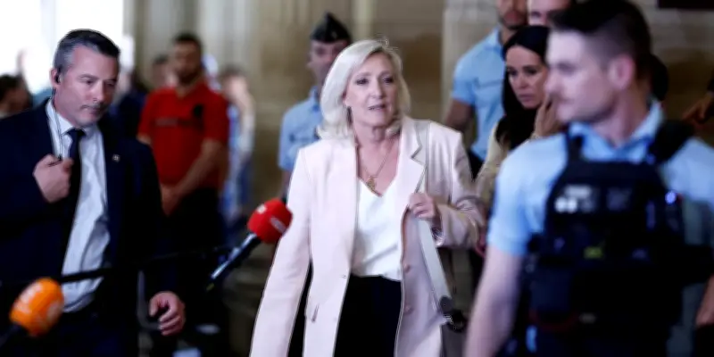 Marine Le Pen condamnée mais éligible à la présidentielle