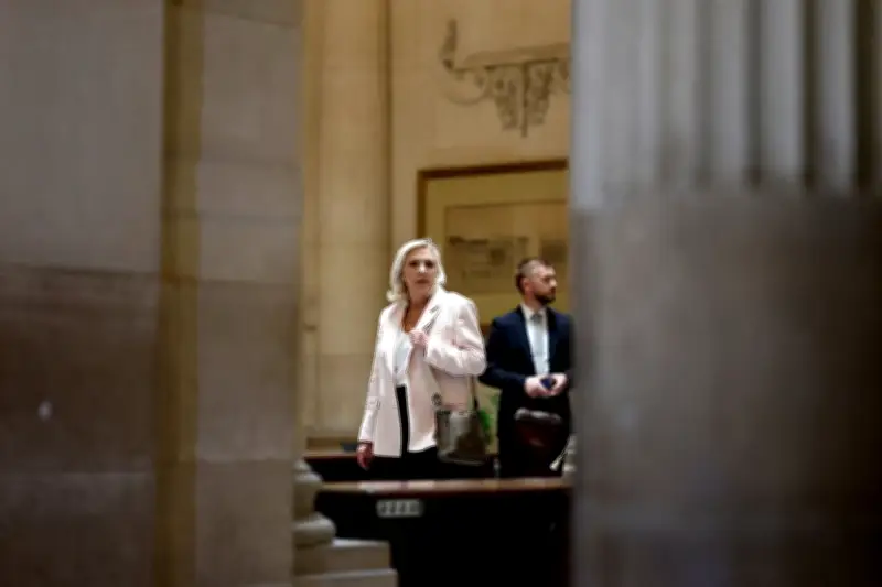 Marine Le Pen condamnée mais pas évincée : la canicule s'étend, enquête après les insultes racistes contre Mbappé