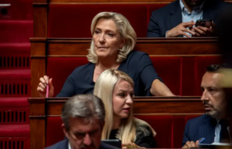 Marine Le Pen : impossible de faire campagne avec un bracelet électronique